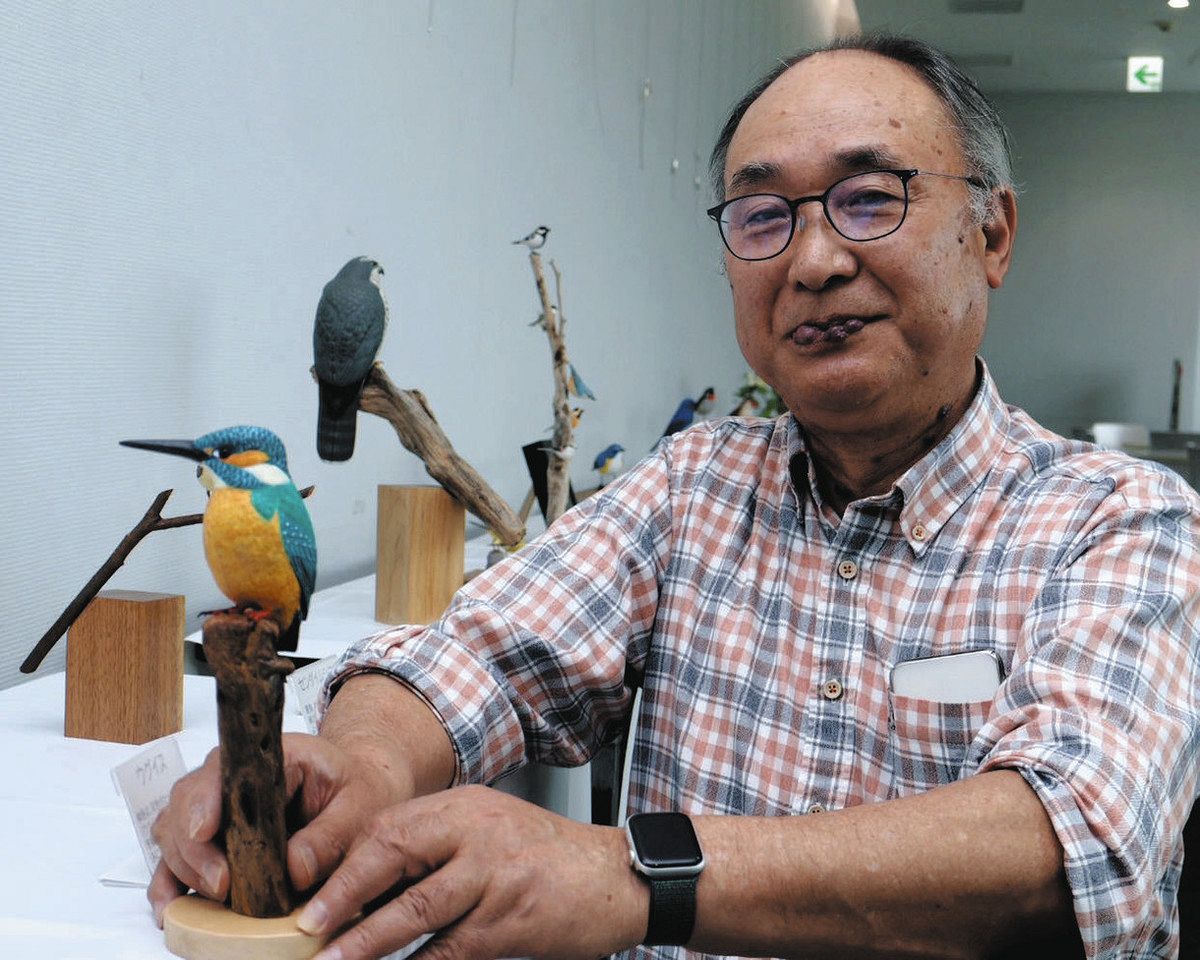 木彫りに吹き込む野鳥の命 一宮・青木さんがバードカービング展