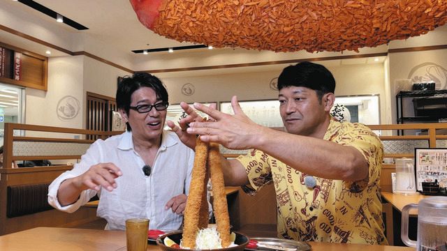 朝ドラ共演の高橋克典と巨大エビフライ＆極上コーヒーで名古屋満喫