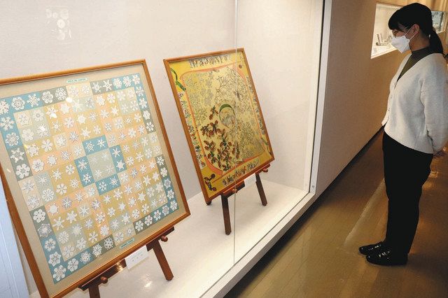 雪国石川県より 雪の結晶が彫刻された木製飾り台 / ビンテージ
