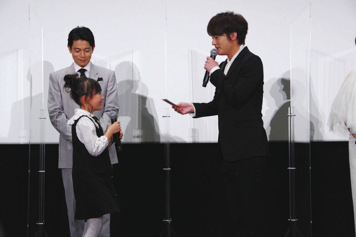 幸せ夏菜 エコー動画で 赤ちゃんのあくび見られた 中山優馬主演映画 1 初日舞台あいさつ 中日スポーツ 東京中日スポーツ 幸せ夏菜 エコー動画で 赤ちゃんのあくび見られた 中山優馬主演映画 1 初日舞台あいさつ 中日スポーツ 東京中日スポーツ