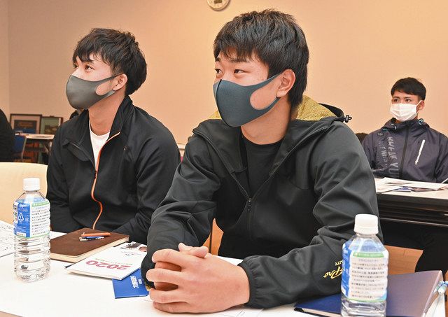 中日新聞