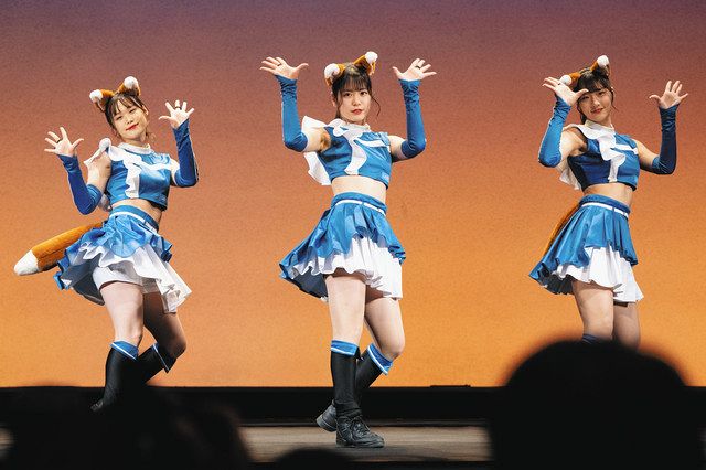 日本ハムのチア「ファイターズガール」フライト遅延も元気に“きつねダンス”披露：中日スポーツ・東京中日スポーツ