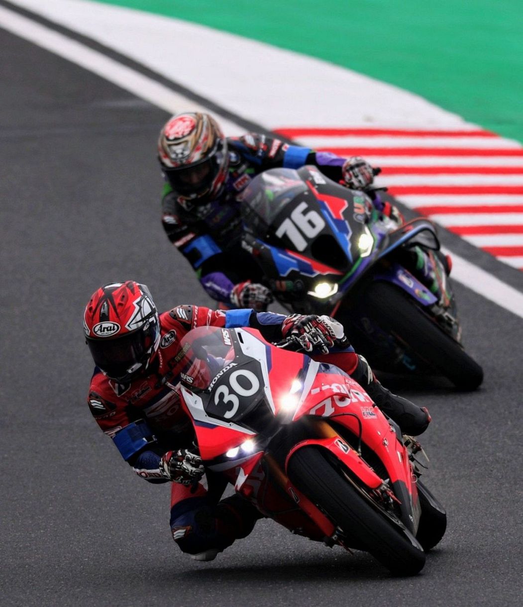 オートレース 鈴鹿8耐・4時間経過】5連覇狙うホンダHRCがトップ 2番手はBMWのオート