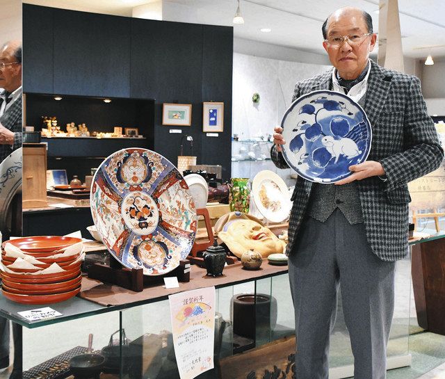 江戸から昭和、歴史語る食器や家具を揃え 多治見で30日まで骨董市