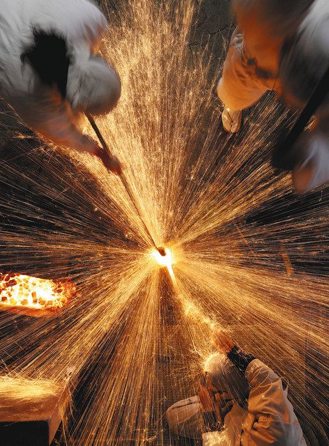 Futo Focus 刀匠が咲かせる花火 中日新聞web