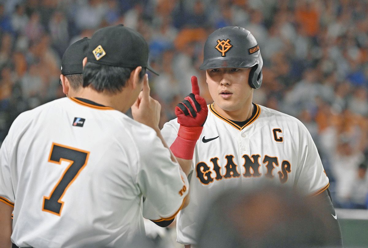 巨人・岡本和真、弾丸ライナーを左翼席に突き刺す先制ソロ 16号でセ