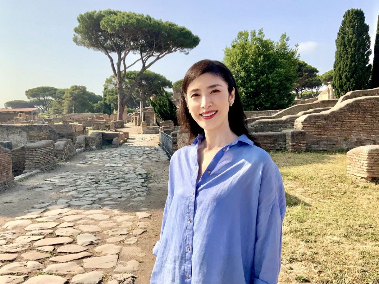 天海祐希似の母の手作り掛け時計（LA MER） 天海祐希、古代ローマの平和と繁栄に迫る「古代ローマに興味があり