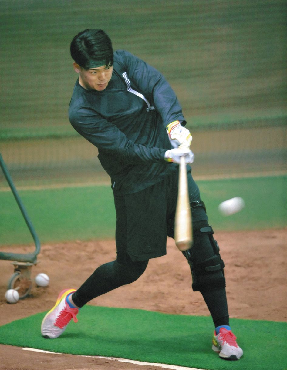 背番号「25」で巨人岡本は覚醒…石川昂弥に戻ってきた力強いスイング