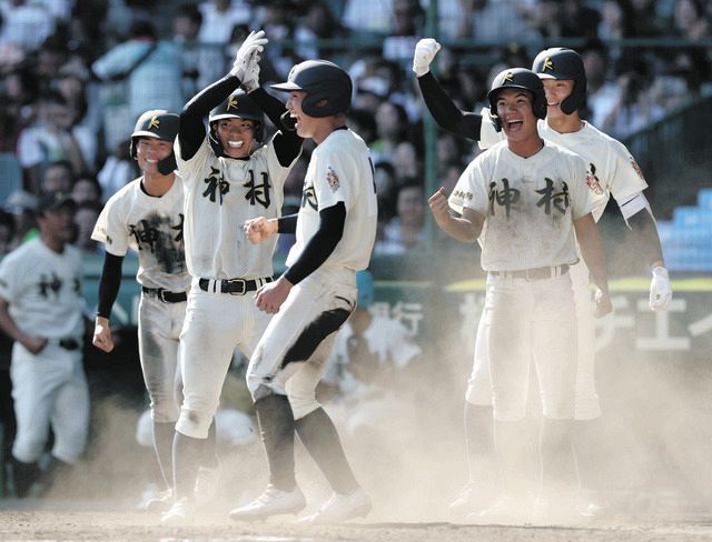 神村学園が8回に一挙5点！夏は初となる4強進出【甲子園】：中日