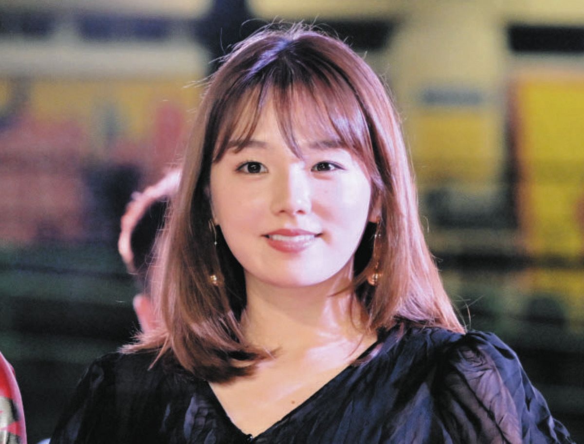 篠崎愛、念願の『一日署長』警察官制服姿に反響 「逮捕して～」「聖地 