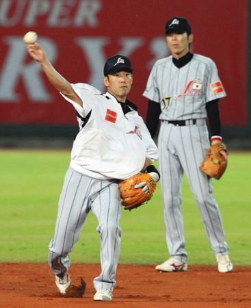 写真 日本代表でのアライバ 中日スポーツ 東京中日スポーツ