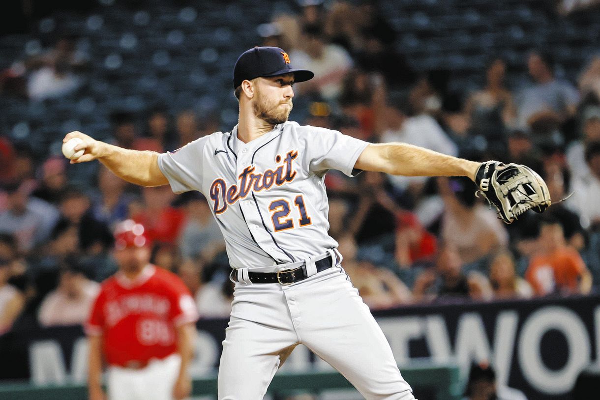 ロジャー・クレメンス MLB最終先発ゲーム 実使用3塁ベース サイン付き ロジャー・クレメンスが3回パーフェクトでMVPに輝き、フェルナンド