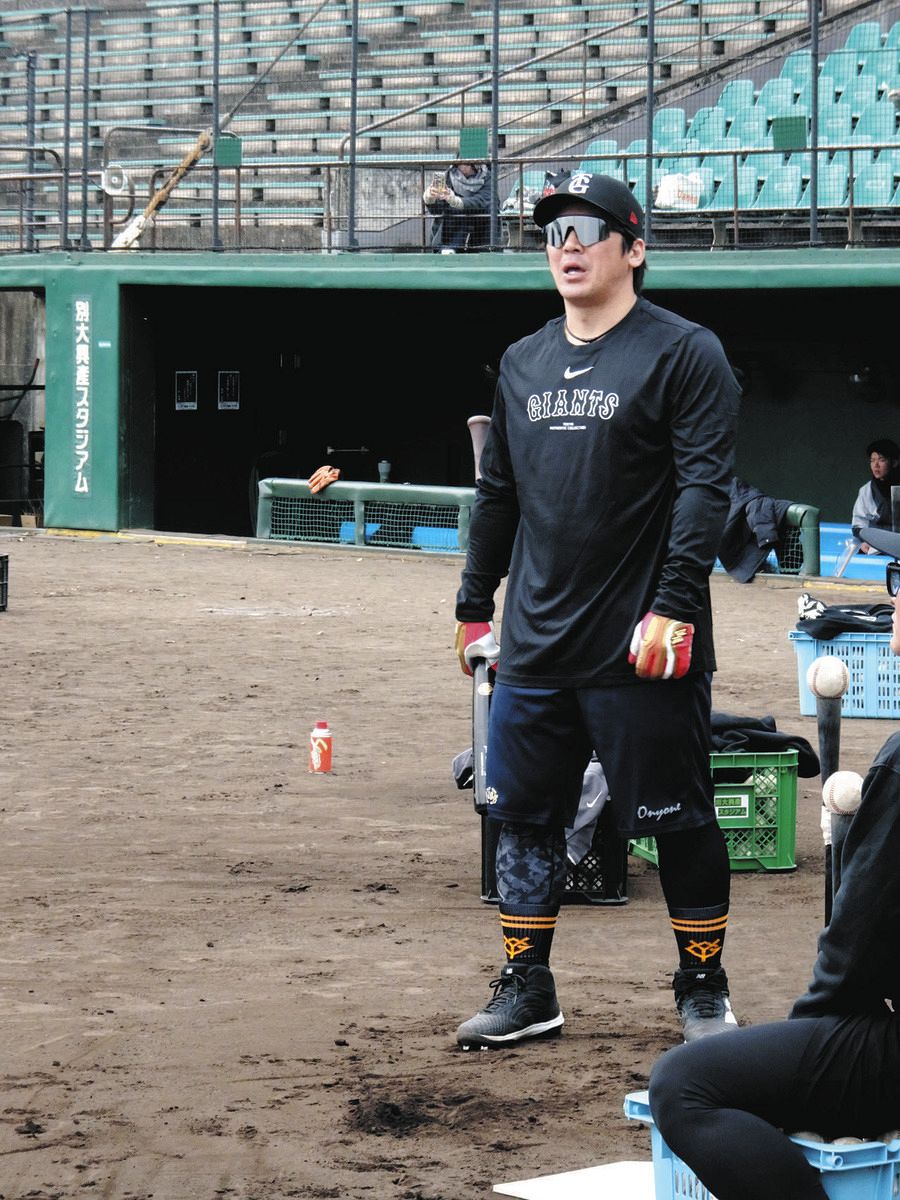 甲斐拓也、巨人ウエア姿を披露「勝って評価される」正捕手でのV貢献へ