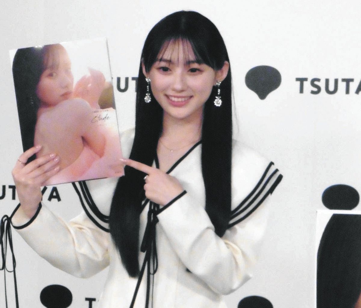 乃木坂46・川﨑桜、初の写真集の出来栄えは「桜咲くで、さく点満点です