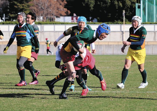 不惑超えてワクワク「惑ラグビーチーム」初蹴り 70代、80代活躍…目指せ