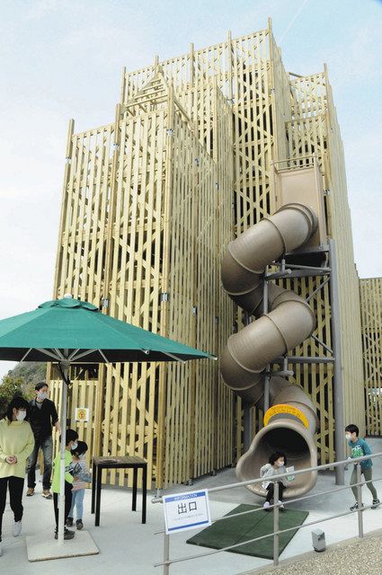 立体迷路 変な森 オープン 蒲郡 ラグナシアに新施設 中日新聞web