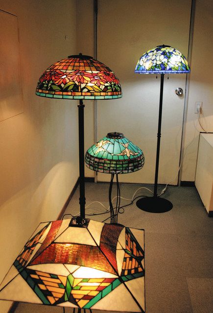 津のステンドグラス作家が教室展 2日まで：中日新聞Web