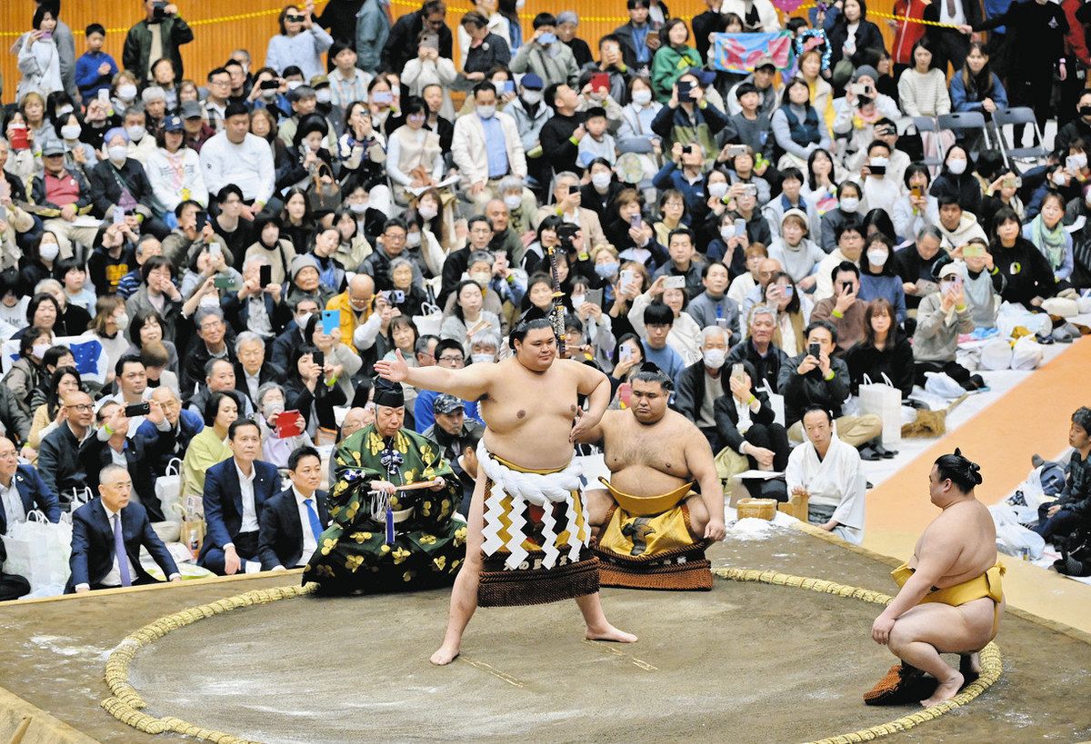 石川】横綱 会いたかった！ 小松場所、8年ぶり開催：北陸中日新聞Web
