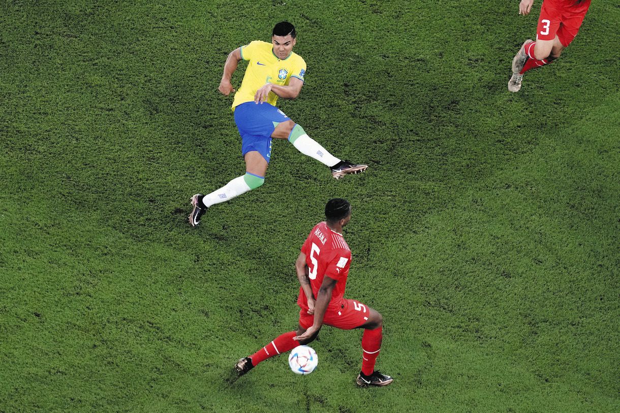 ブラジル カゼミーロのスーパーゴールにネットも興奮 アンカーなのに決定力あるのはチート カタールｗ杯 中日スポーツ 東京中日スポーツ