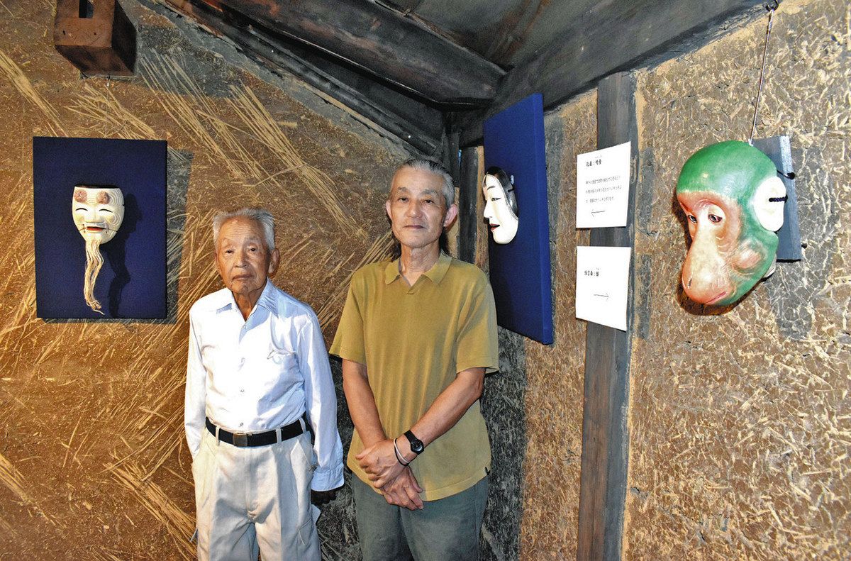 土壁に作品、映えます 伊賀の古民家カフェ2階にギャラリー、オープン