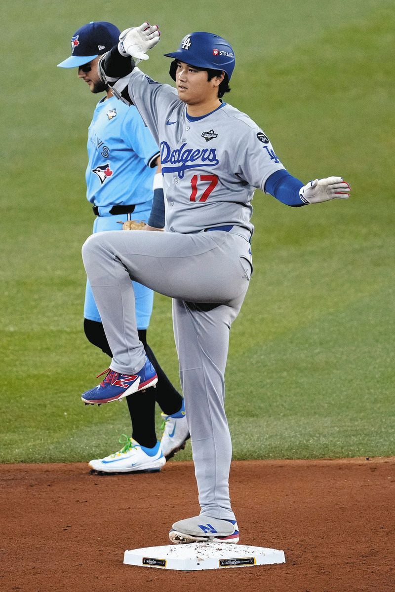 大谷翔平、第4打席で驚愕二塁打、体勢崩れながらボール球をフェンス