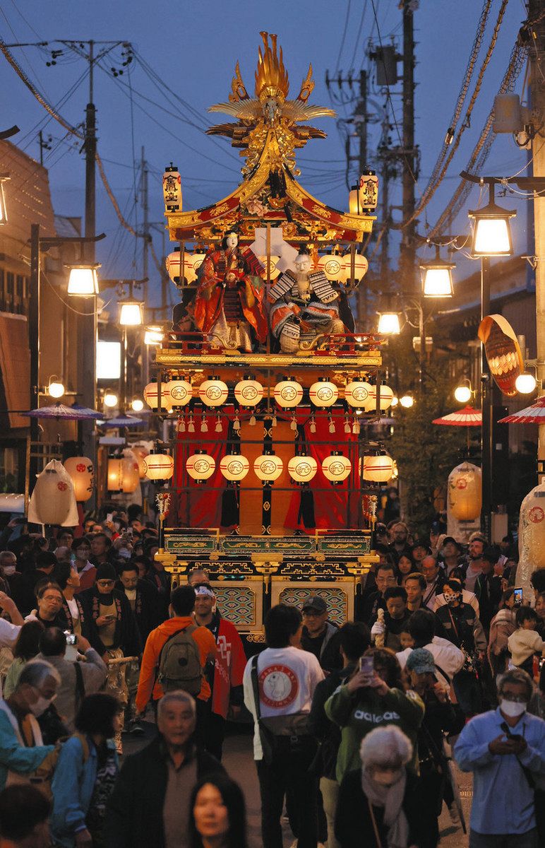 秋の高山祭、観光客が感激「良いお祭りに来た」 5年ぶり11屋台曳き揃い