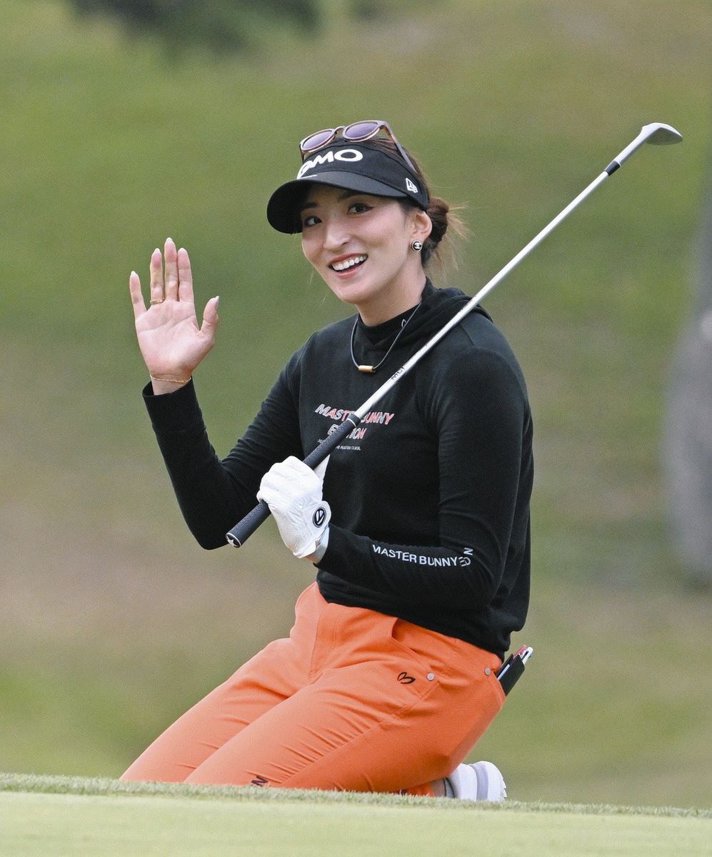 脇元華 女子ゴルフ・脇元華、ツアー初Vへ単独首位発進 宮里藍らに並ぶ大会コースレコードに「藍さんと一緒？めっちゃうれしい」と笑顔：中日スポーツ・東京中日スポーツ