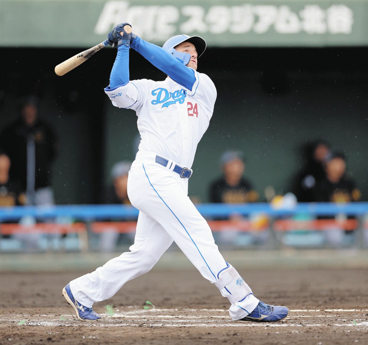 中日】ボスラー驚愕の場外弾！阪神・才木の直球を完ぺきに捉え