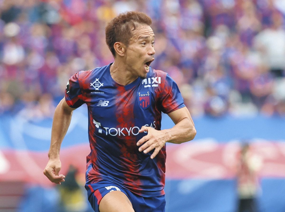 FC東京 長友佑都｜スポーツ選手