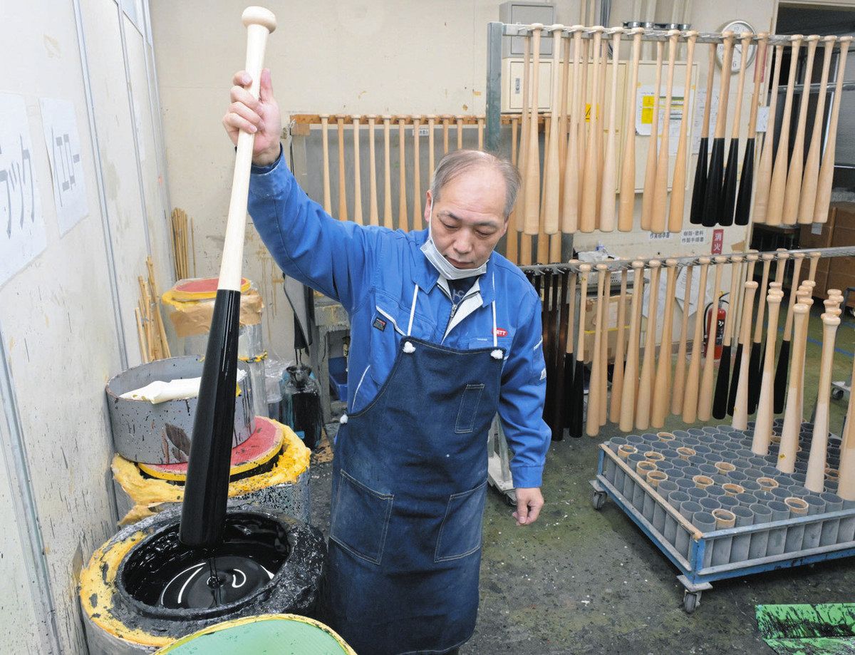 選手支える緻密な技 ゼットクリエイト武生工場 越前市 武生工場バット 選手支える緻密な技 ゼットクリエイト武生工場 越前市 武生工場バット
