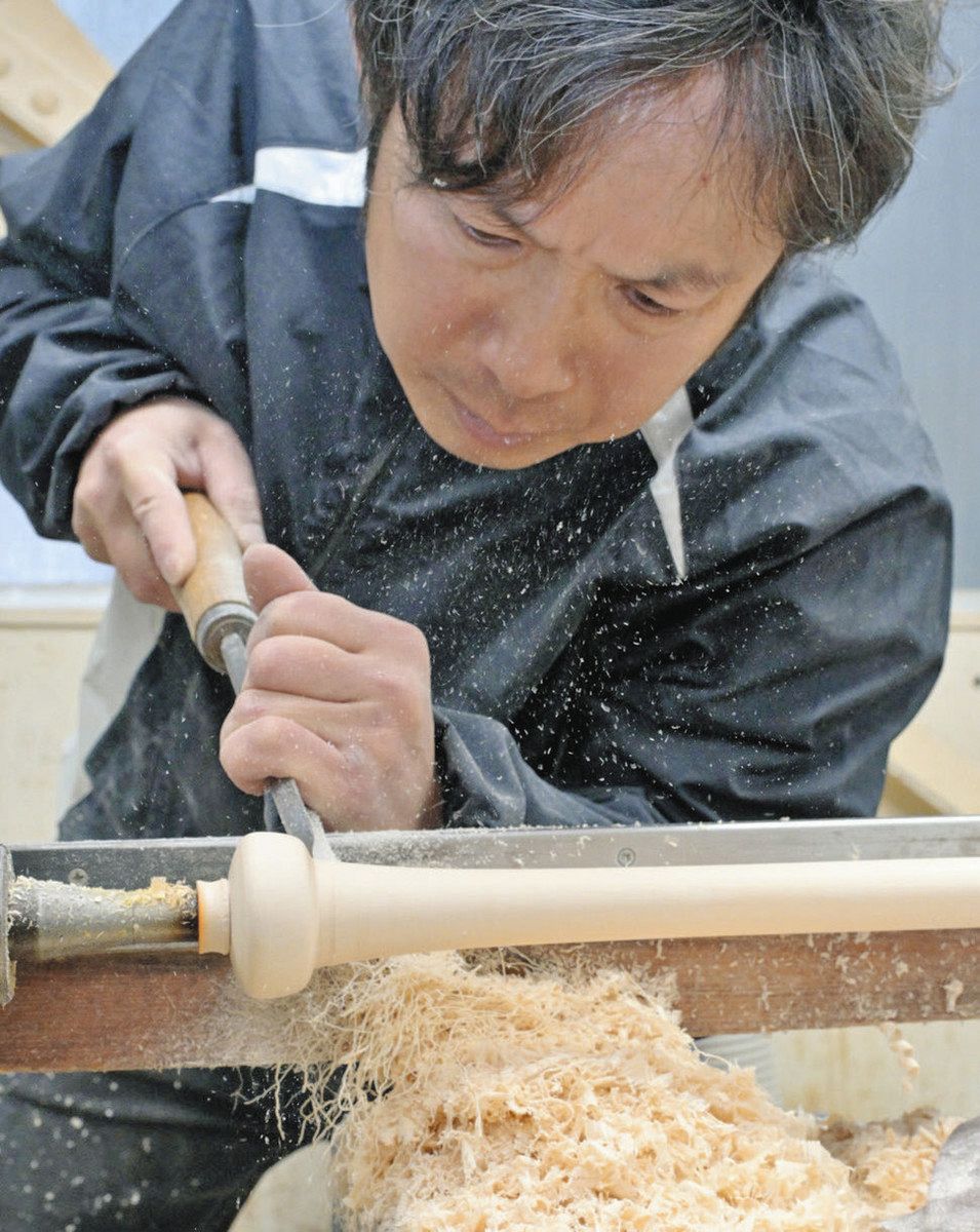 選手支える緻密な技 ゼットクリエイト武生工場 越前市 武生工場バット