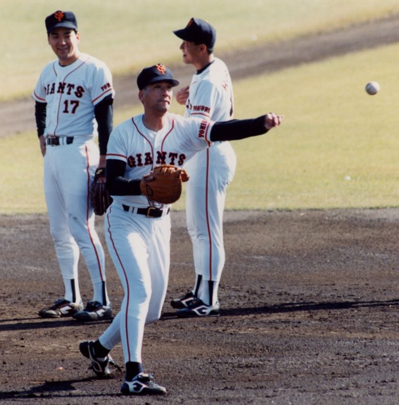 １９９３年１１月２０日これで見おさめ！　巨人のユニホーム姿で練習する駒田徳広＝川崎市多摩区のジャイアンツ球場で