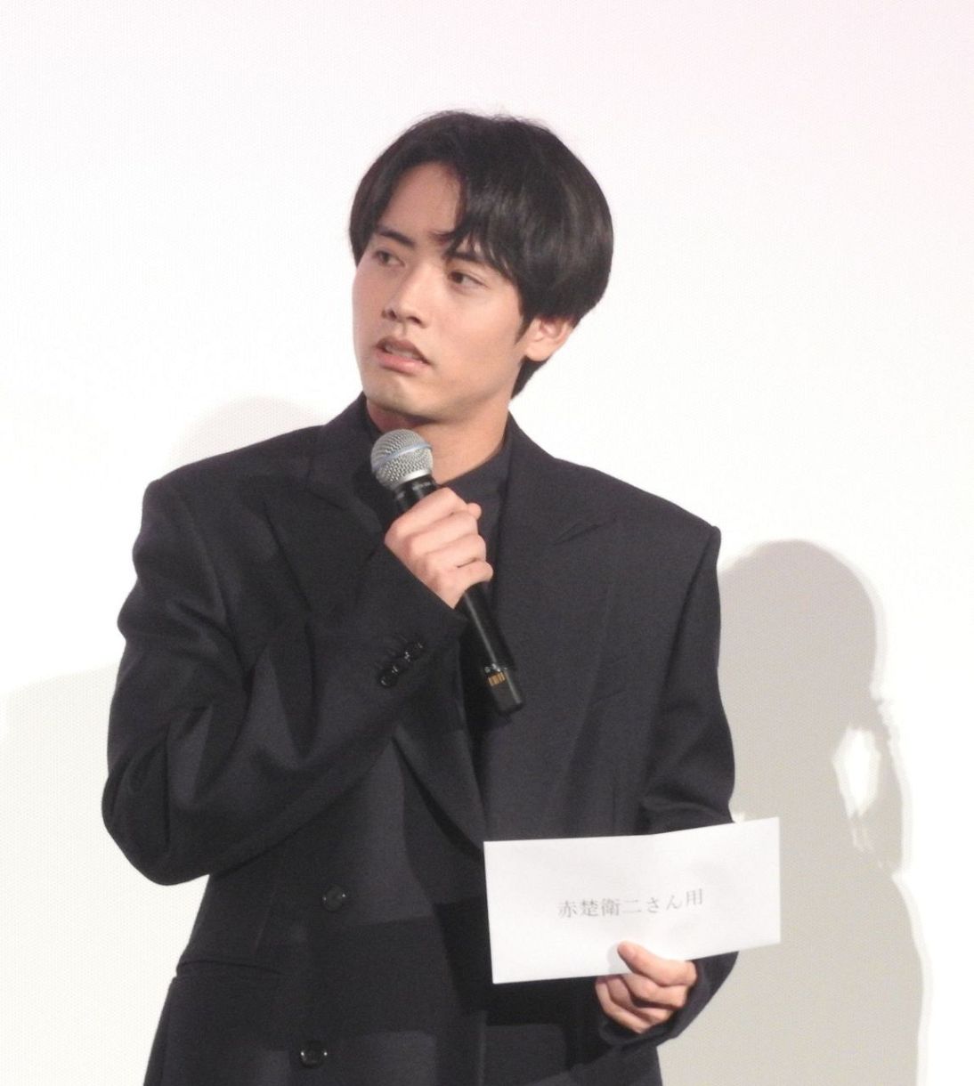 赤楚衛二、新大阪駅で「たこ焼きが食べたーい」と叫ぶ！？ 〝裏の顔