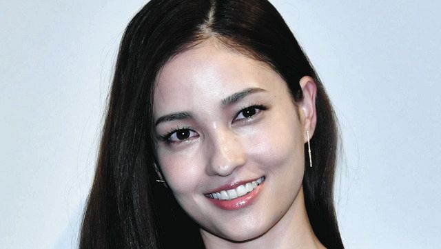 黒木メイサ、大人の色香ただよわせ「お寿司」味わう「苦手だったけど今