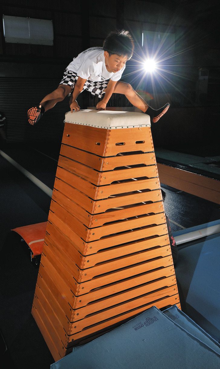 跳び箱 （跳び箱が苦手！開脚跳びのコツとおうちで遊びながらできる  