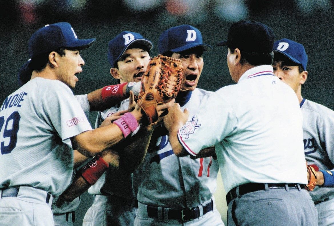 年が明けるといつも思い出す…『星野仙一』数十年前、男はある事務所の