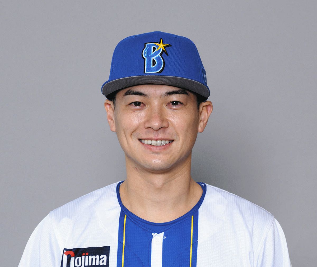 DeNAが11点ビハインドで野手をマウンドに 三塁手の柴田竜拓が8回2死一