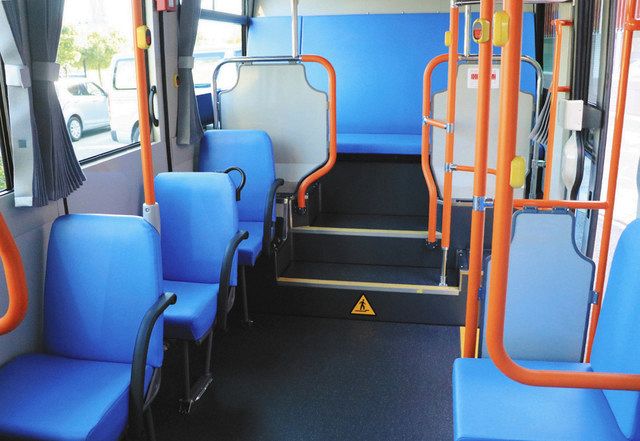 のっティ 新車両導入 ロングシートを1人席に 外見同じ：北陸中日新聞Web