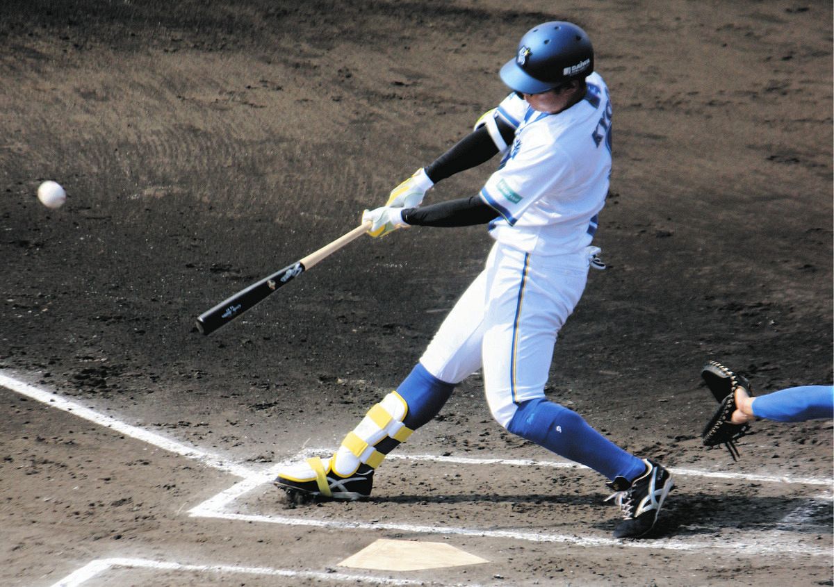 DeNA・京田陽太、今季初打席で適時二塁打 紅白戦で4打数2安打のマルチ