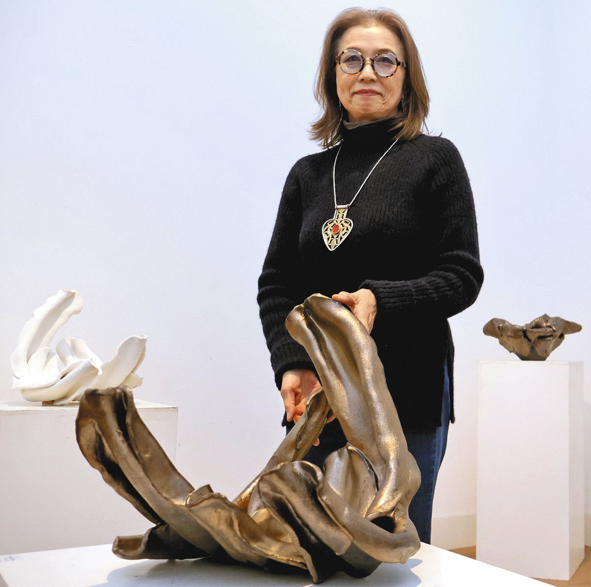 土が描く柔らかさなカーブ 伊賀で陶芸家・谷本さん作品展：中日新聞Web