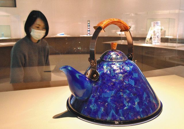 思い輝く ガラス美 日本工芸協 創立50年記念展：北陸中日新聞Web
