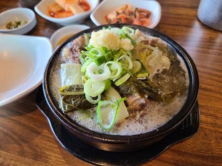 　韓国料理「ヘジャンクク」