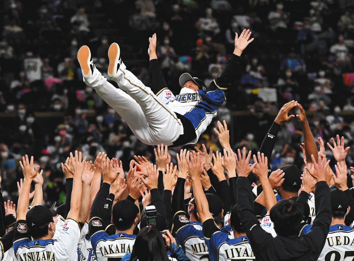 日本ハム】感無量…栗山監督、本拠地ラストゲームはサヨナラ勝ち「誇り