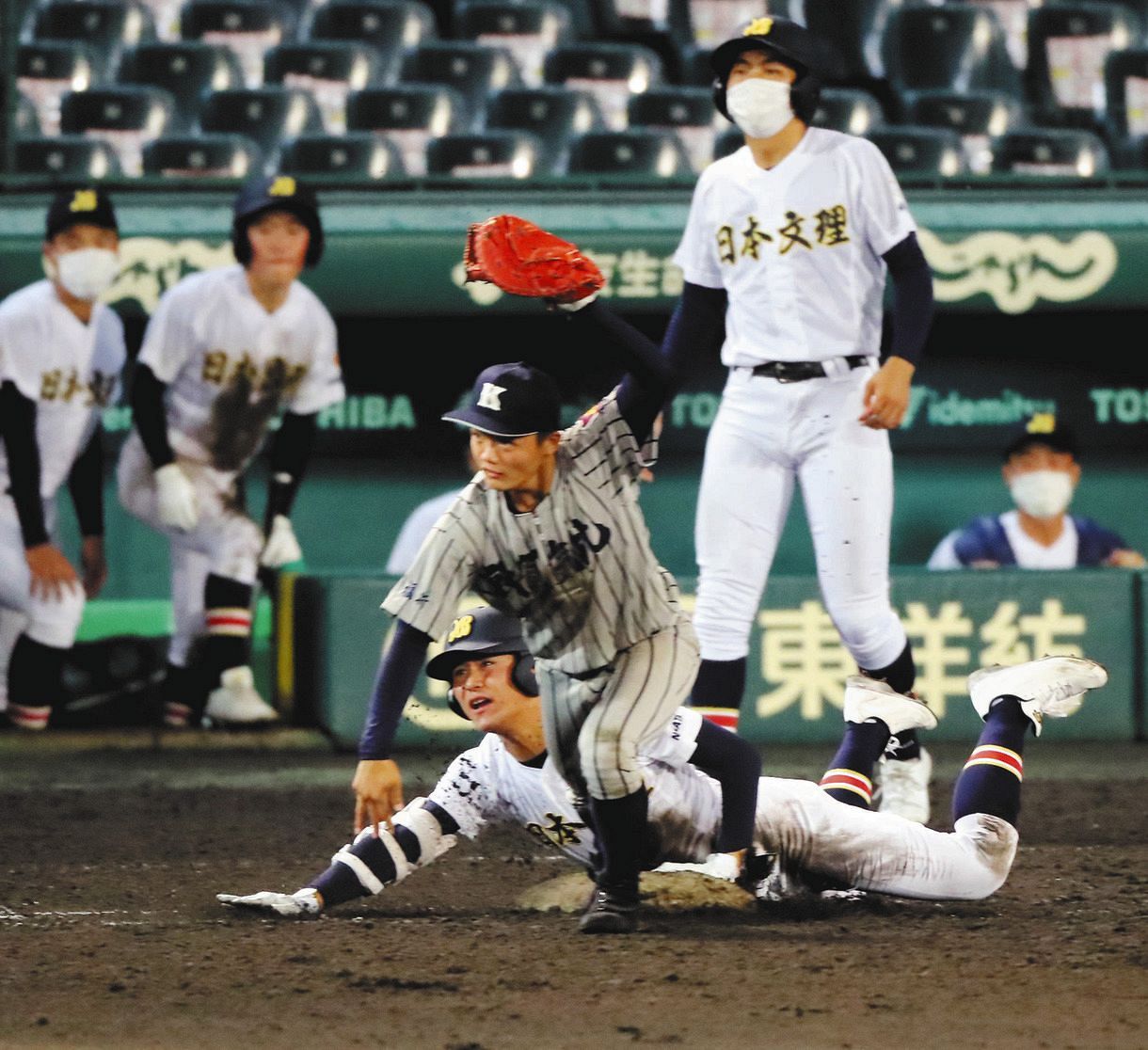 敦賀気比の2年生4番・上加世田頼希が2適時打 同学年の活躍見て刺激