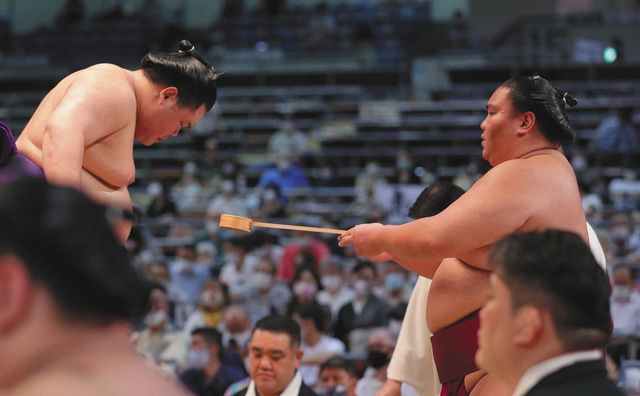 御嶽海 遠藤の休場で不戦勝 大相撲名古屋場所 中日新聞web