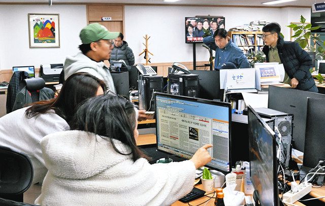 捕まるならそれでいい」 戒厳令下の韓国・光州で、記者たちは