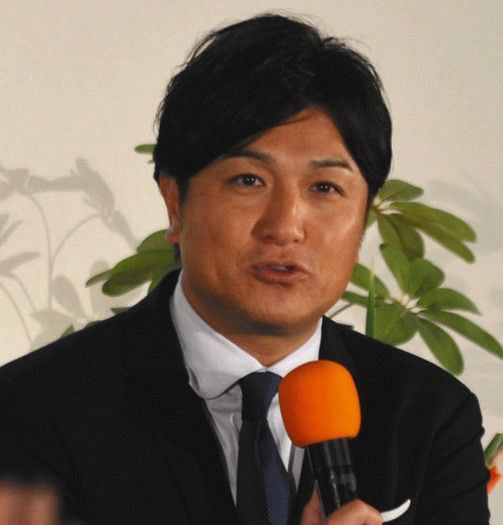 巨人 高橋由伸前監督が東京五輪開幕100日前の中日戦で始球式 アテネ五輪銅メダル獲得に貢献 中日スポーツ 東京中日スポーツ 巨人 高橋由伸前監督が東京五輪開幕100日前の中日戦で始球式 アテネ五輪銅メダル獲得に貢献 中日スポーツ 東京中日スポーツ