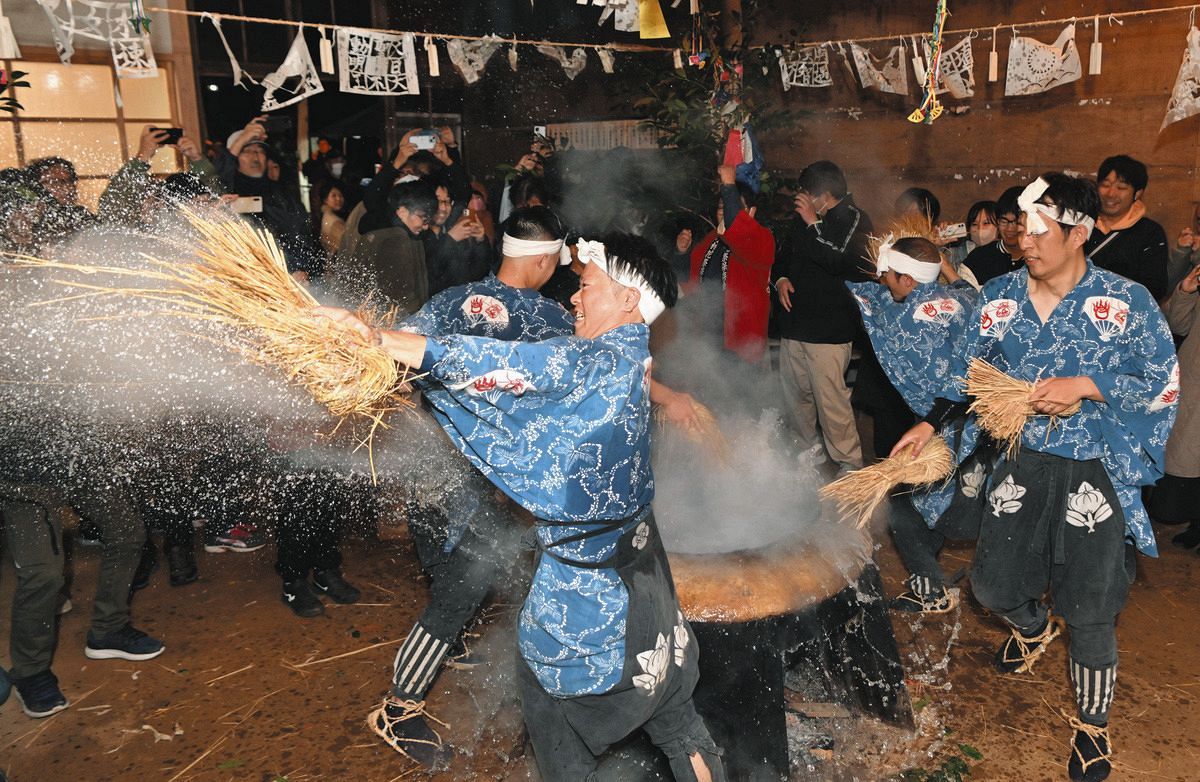 『東栄町誌　伝統芸能編』（東栄町誌編集委員会編、愛知県北設楽郡東栄町、平成16年）