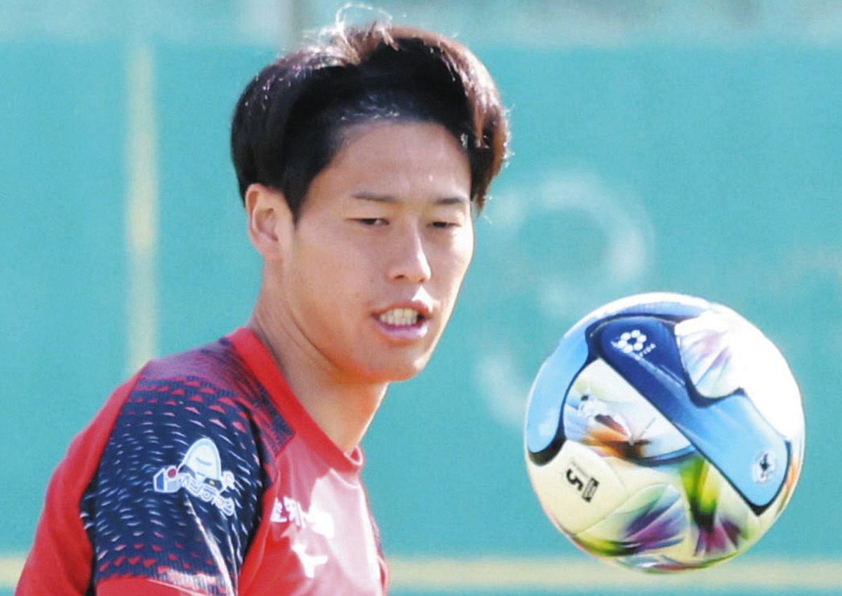 J1名古屋、昨季5ゴールのDF佐藤が左眼窩底骨折 1日の練習中に負傷で