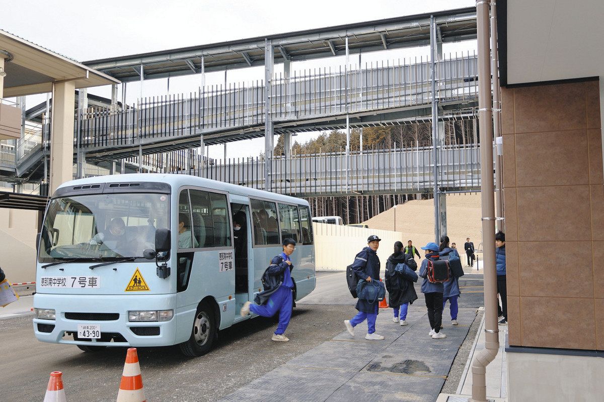 不安ない」「楽で良かった」 4月開校の恵那南中でスクールバス体験：中